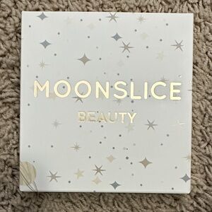 Blushing Moon Universal Blushing Pallette